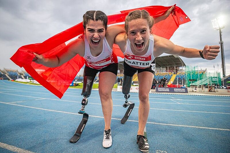 Sofia Gonzalez und Elena Kratter nach dem 100m-Final