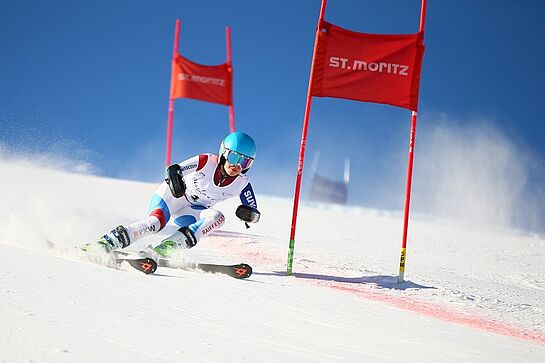 La skieuse Bigna Schmidt lors du slalom à Saint-Moritz