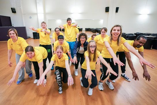 Tanzgruppen-Mitglieder beim Training mit Claudia Romano