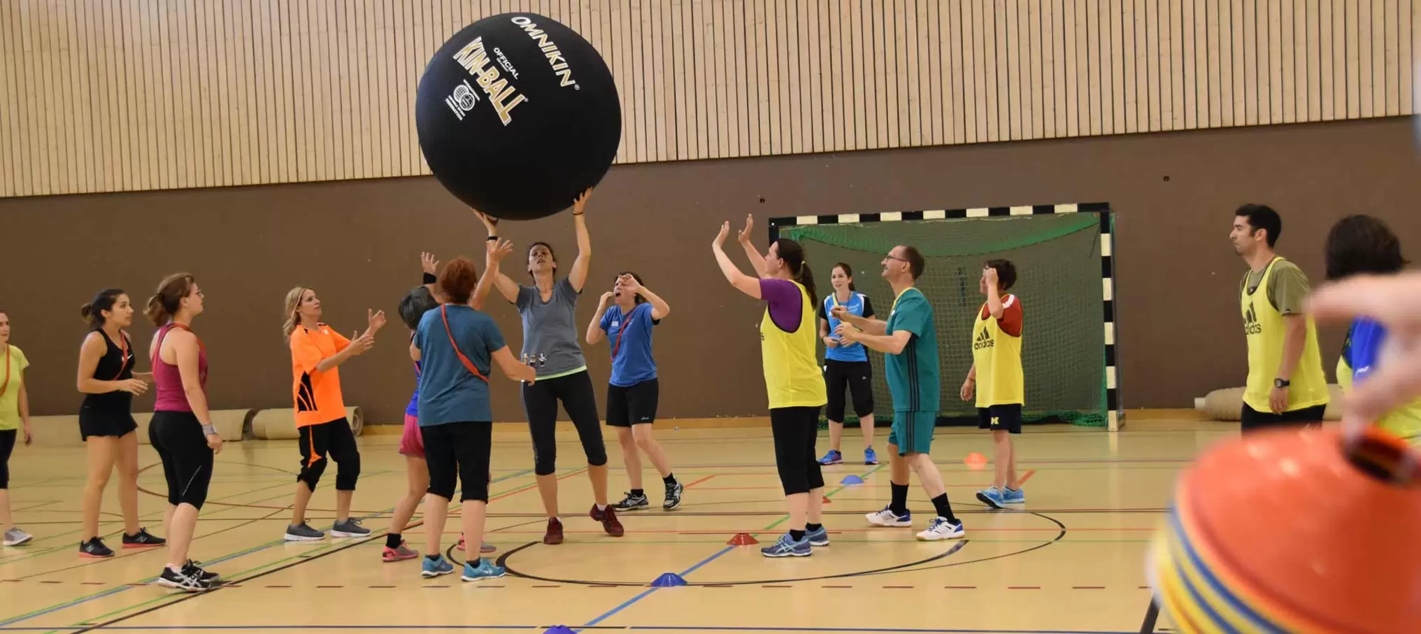 Ob in der Halle oder draussen - mit PluSport finden alle ihren Sport - mit und ohne Behinderung