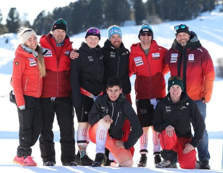 Hinten (v.l.n.r) Billie Stump - Leiterin Stützpunkt Ostschweiz, Benjamin Tresch - Guide von Marc Bleiker, Silvia Albisser, Brandon Gex, Marc Bleiker, Pascal Achermann - Headcoach Nachwuchs; vorne Emerick Sierro und Ueli Rotach (Foto: Marcus Hartmann)
