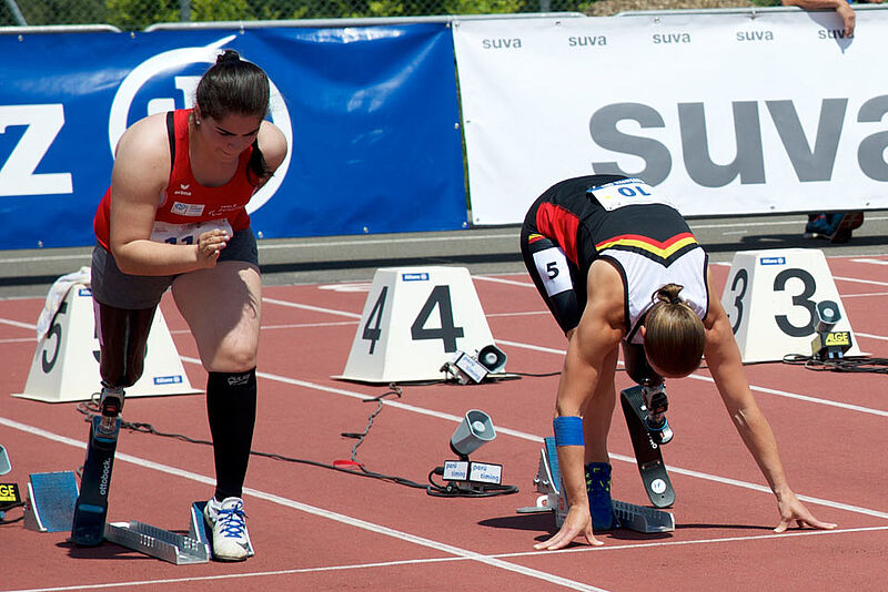 Sofia Gonzalez (l.)