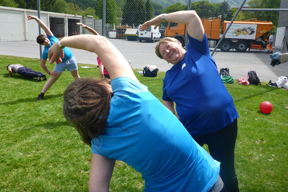 Outdoor-Übungen zu zweit