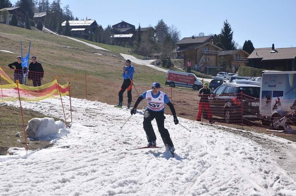 Marcel du team de formation en plein action en ski nordique