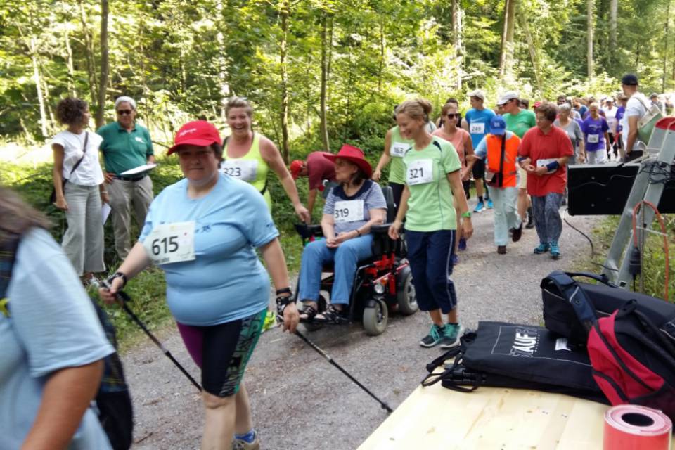 Über 400 begeisterte Sportler nahmen am Sponsoringlauf von PluSport Kanton Bern teil