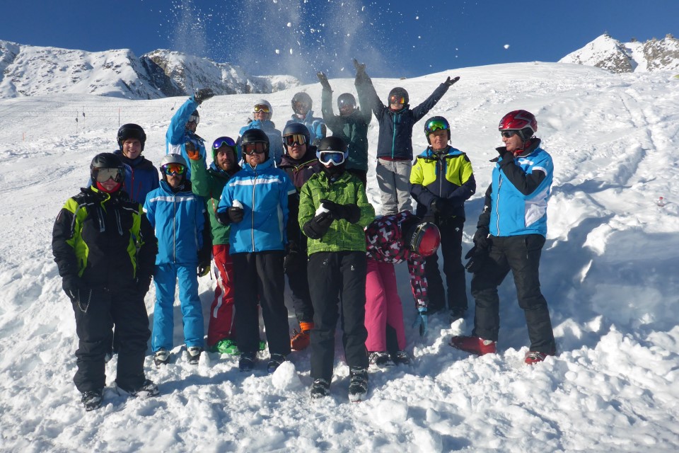 Spass im Schnee mit der Behindertensportgruppe Oberwallis