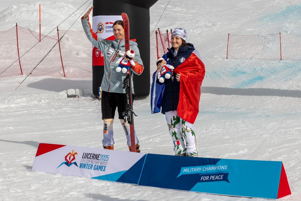 Céline van Till im Riesenslalom auf Rang 2 (Foto: Kompetenzzentrum Sport der Armee / CISM) 