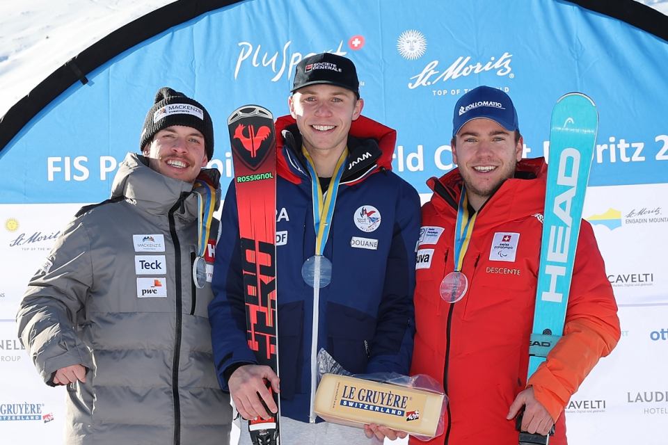 Robin Cuche (r.) auf dem Podest in St. Moritz (© Marcus Hartmann)